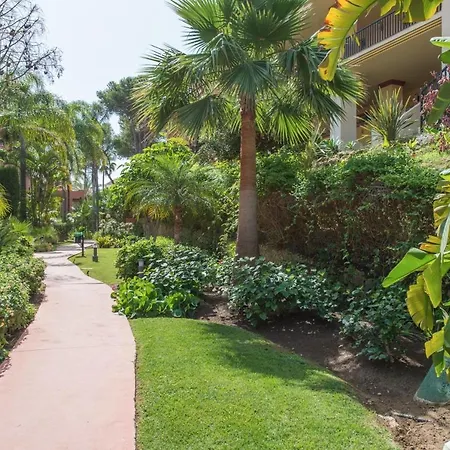 Luxury Penthouse In Jardines De Don Carlos マルベーリャ
