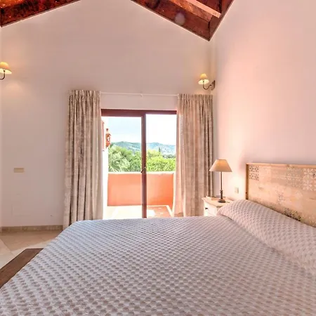 アパート Luxury Penthouse In Jardines De Don Carlos マルベーリャ