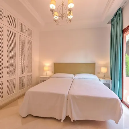 Luxury Penthouse In Jardines De Don Carlos