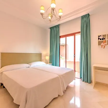 Luxury Penthouse In Jardines De Don Carlos Марбелья