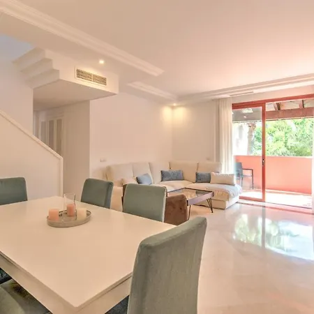 Luxury Penthouse In Jardines De Don Carlos Апартаменти Марбелья
