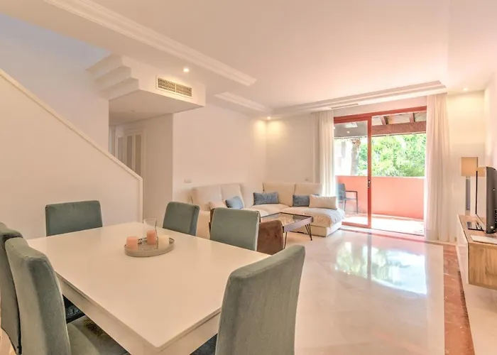 Luxury Penthouse In Jardines De Don Carlos شقة ماربيا